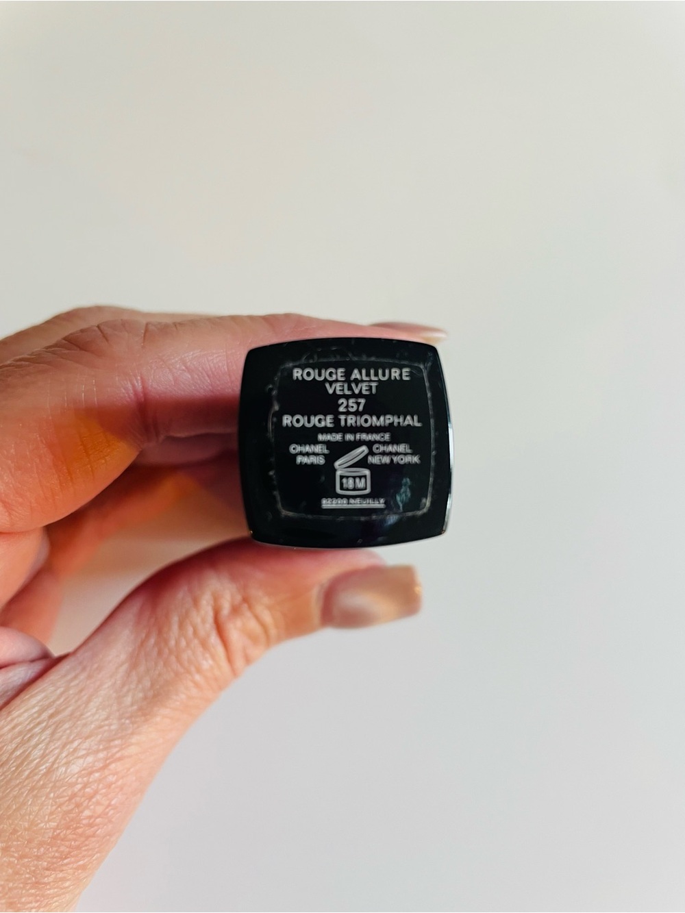 Chanel lipstick - like new - Picture 2 of 6